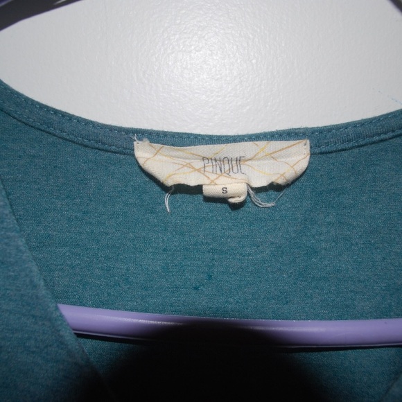 Pinque Cute teal blue/green top. - Picture 2 of 2